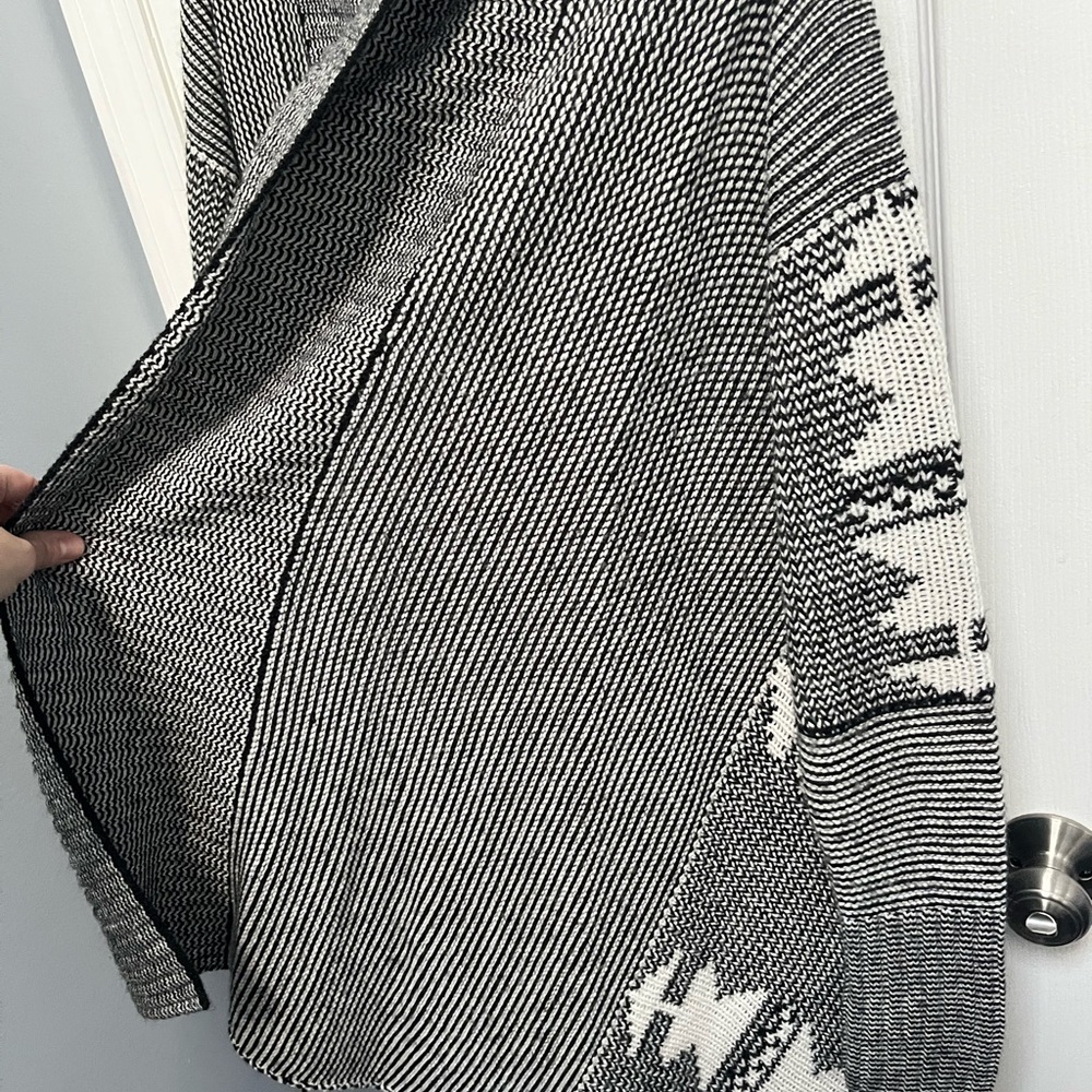 BB Dakota Women's Large Wool Blend Shawl Open Front Cardigan Sweater Black White - Picture 2 of 14